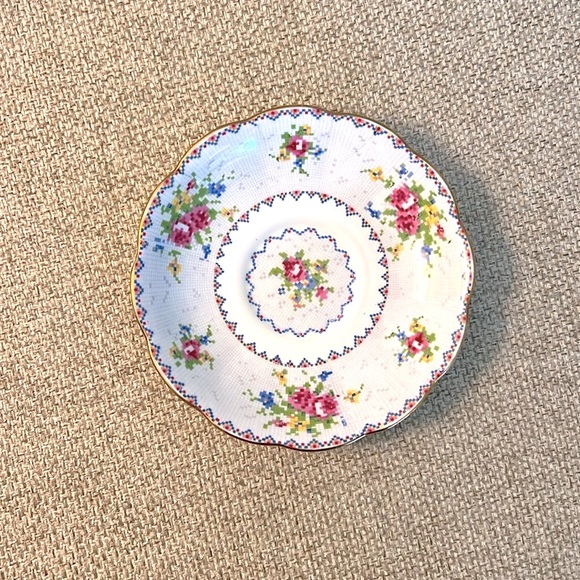 Royal Albert England Bone China Tea Cup Petit Point Cross Stitch - Picture 6 of 8